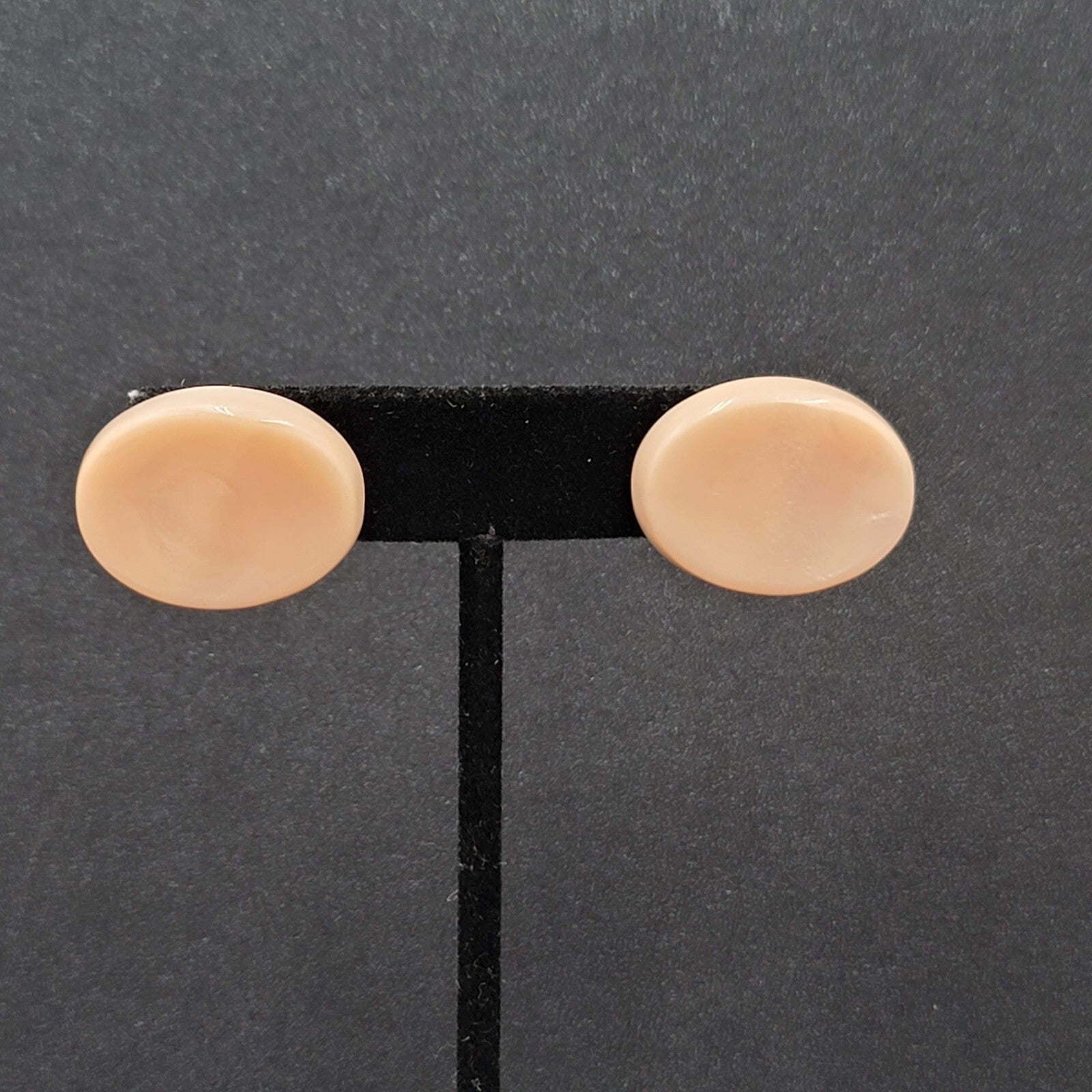 Vintage Pierced Earrings Light Pink Swirl Resin Molded Oval Drop 1" x 3/4"