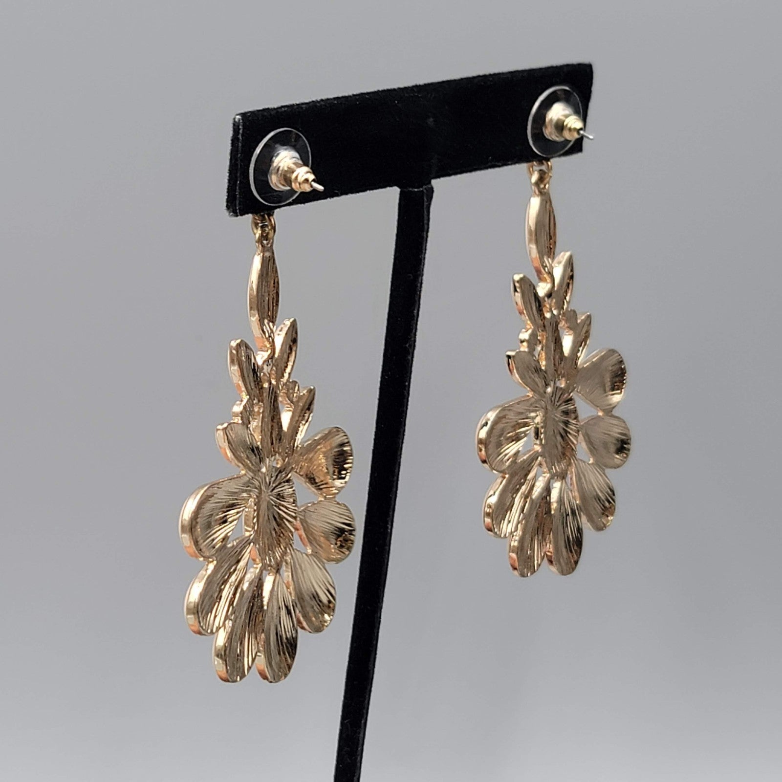 Large Statement Dangle Pierced Earrings Gold Tone Beige Cream 3"