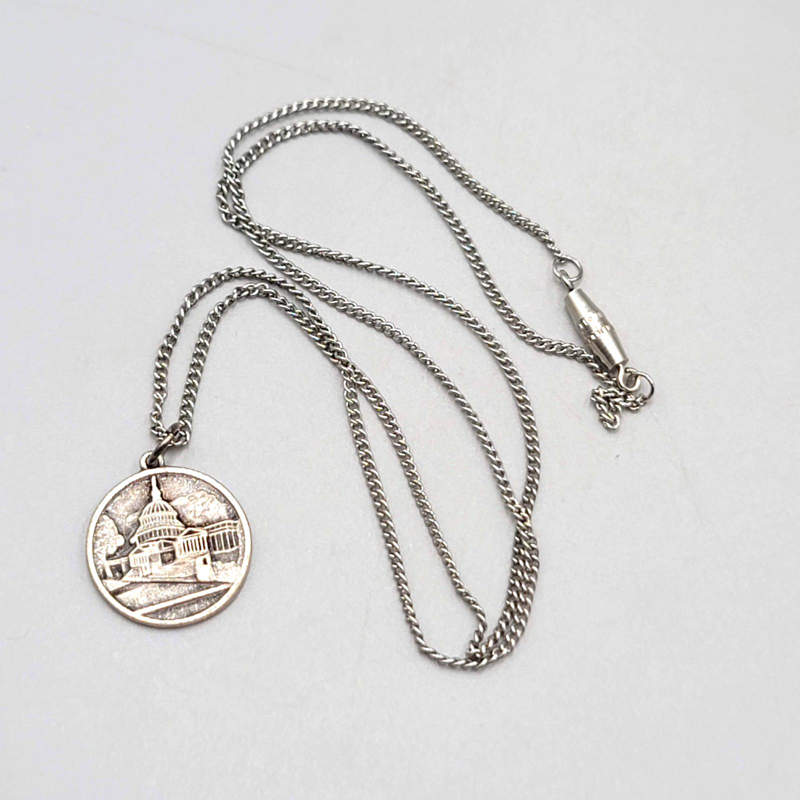 Vintage US Capitol George Washington Cornerstone Pendant Charm Necklace 18"