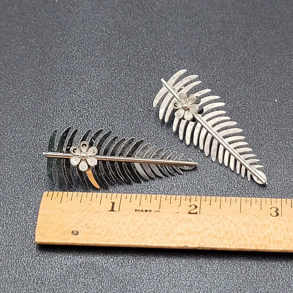 Pierced Earrings Long Silver tone Leaf Flower Drop 2"