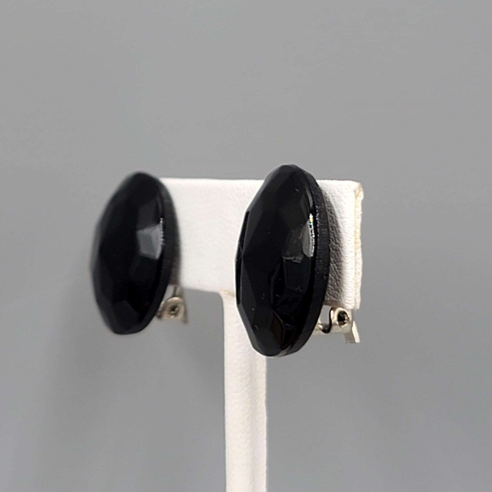Vintage Faceted Black Glass Round Clip on Earrings 3/4"