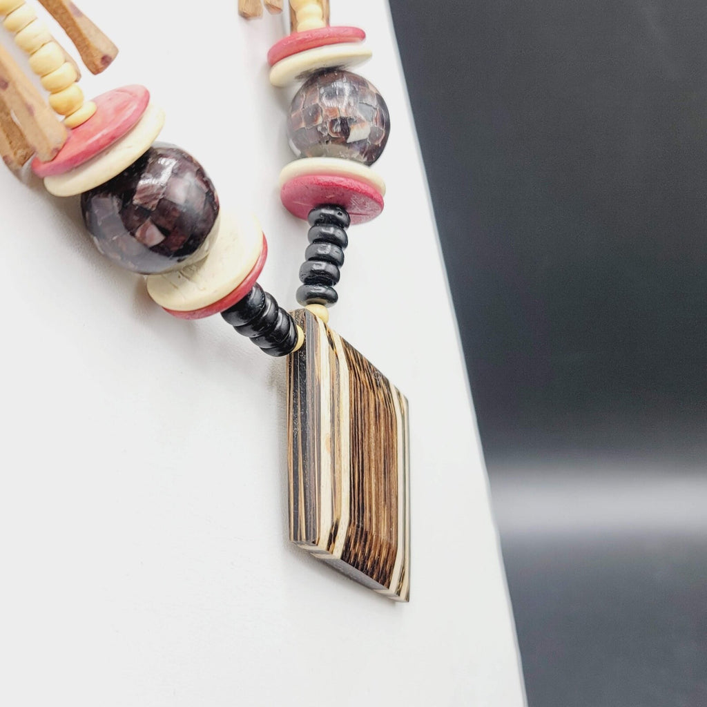 Safari African Giraffe Carved Wood Beaded Necklace Vintage 28"