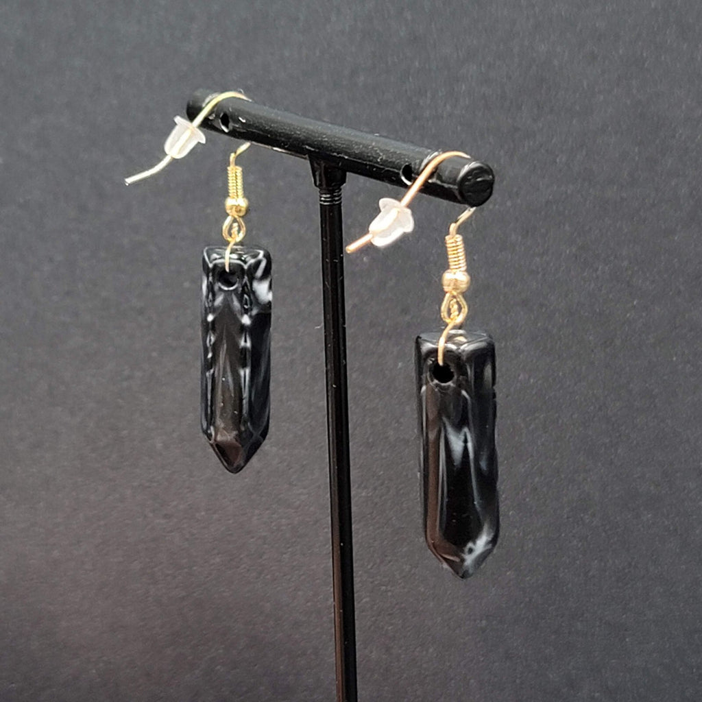 Pierced Earrings Black Marbled Resin Spike Pendulum Dangle Gold tone Hook 1.25"