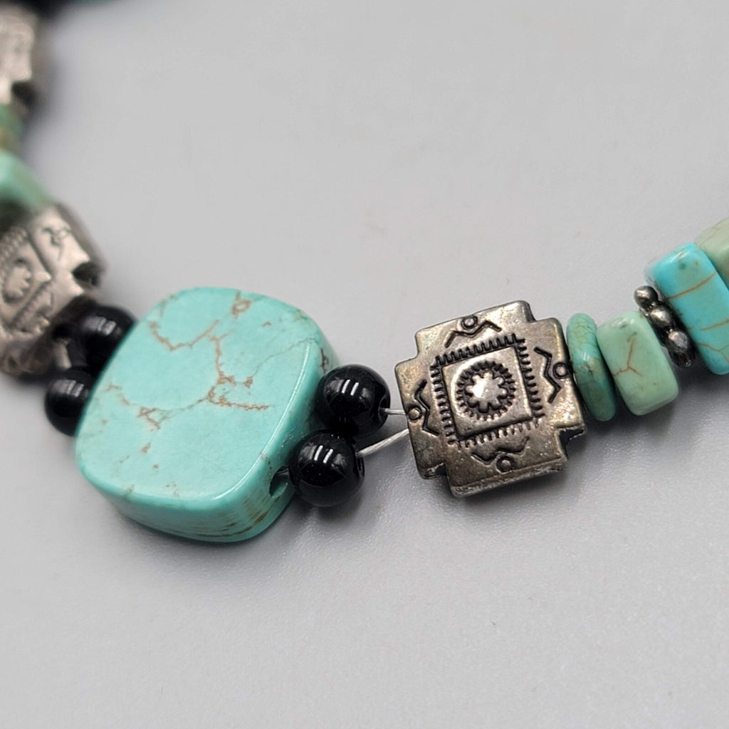 Vintage Southwest Bead Bracelet Turquoise Silver tone Magnet Closure 7.25"