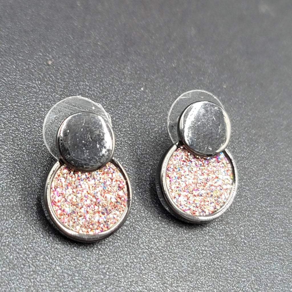 Pierced Earrings Black Metal Pink Glitter Drop Circles 3/4"
