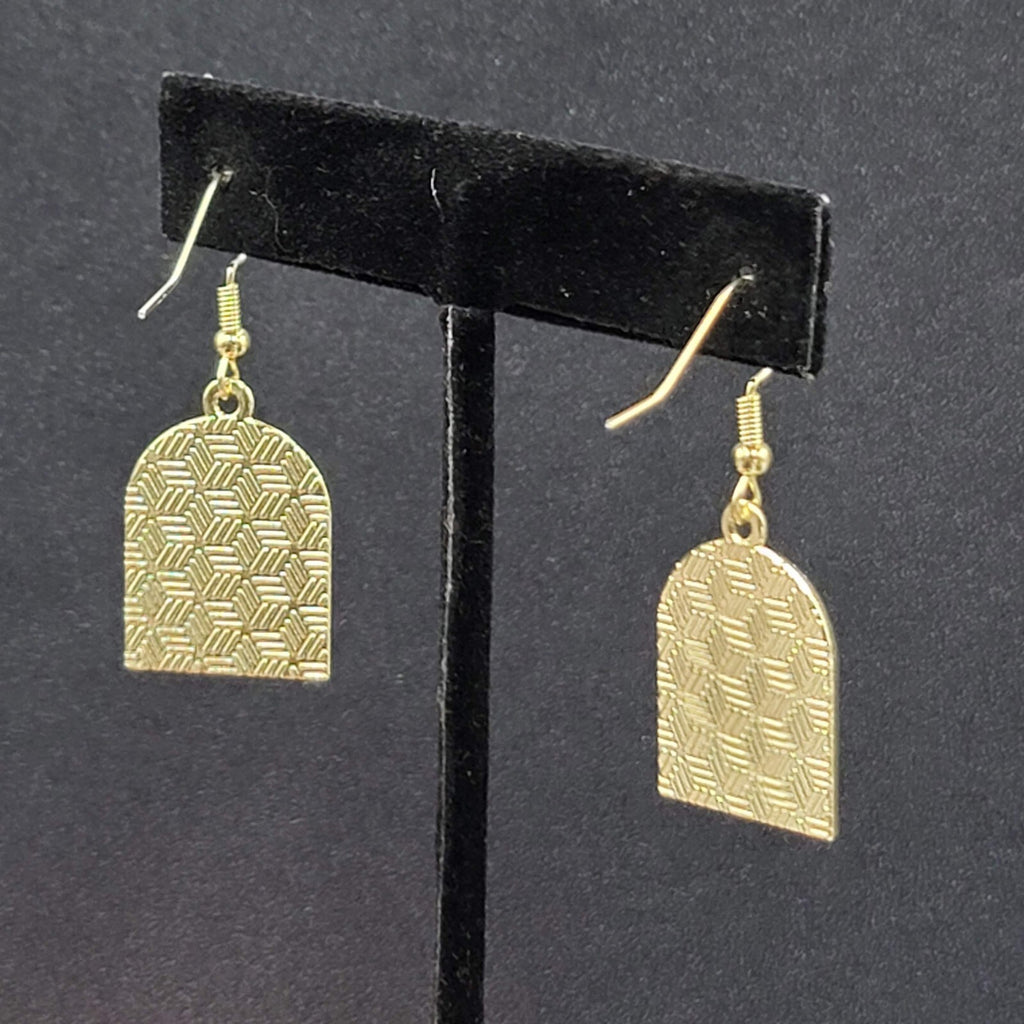 Pierced Earrings Gold tone Enamel Black Cat Crescent Moon Dangle 1"