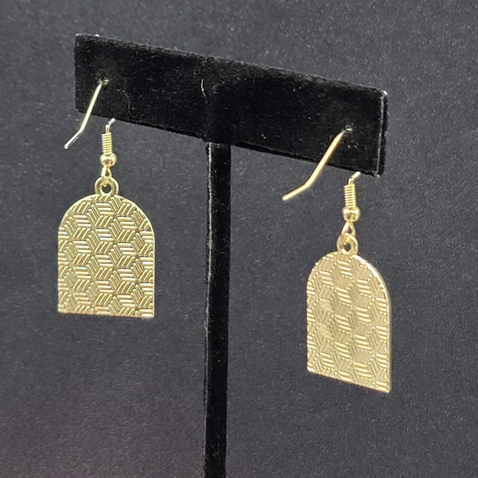 Pierced Earrings Gold tone Enamel Black Cat Crescent Moon Dangle 1"