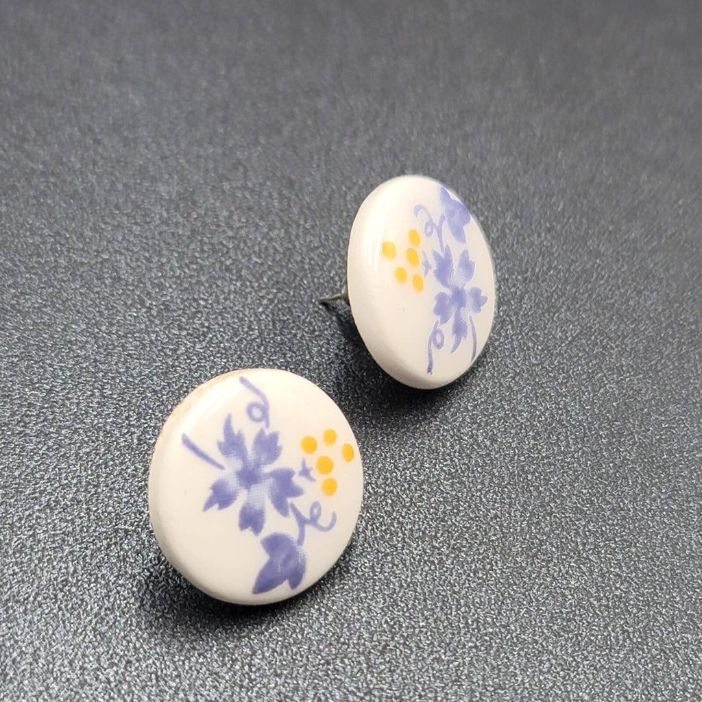 Vintage Pierced Earrings Ceramic White Hand Painted Purple Yellow Grapes 3/4"