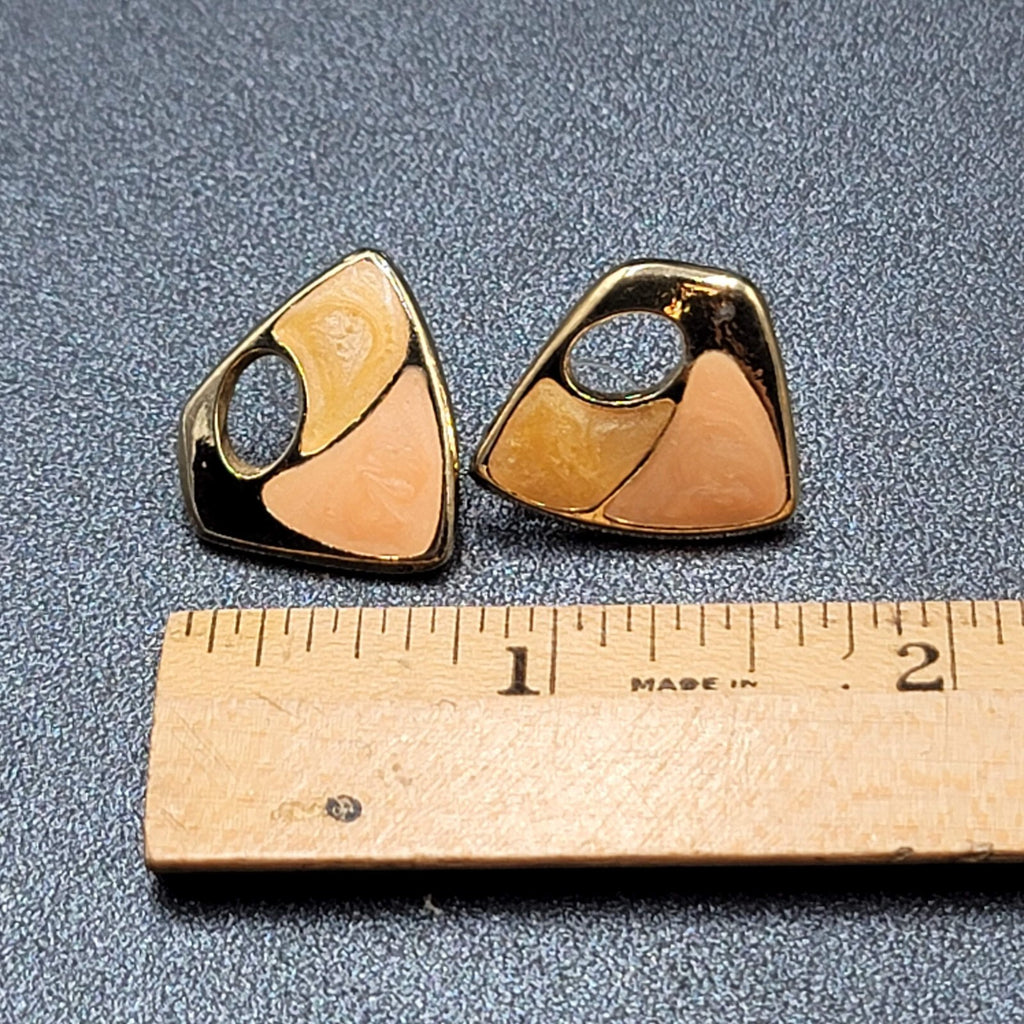 Vintage Pierced Earrings Peach Pink Enamel Gold tone Drop 3/4"