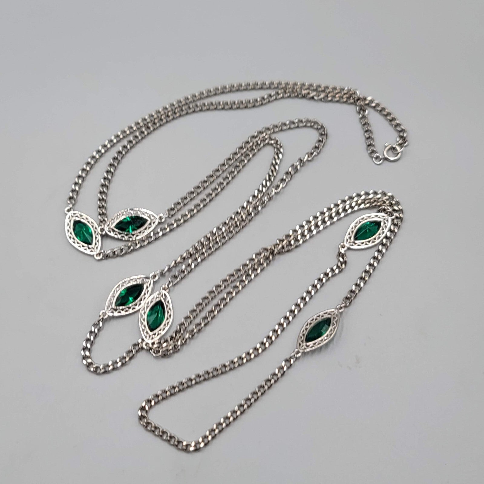 Vintage Green Rhinestone Station Necklace Silvertone 34" Estate Costume Jewelry 