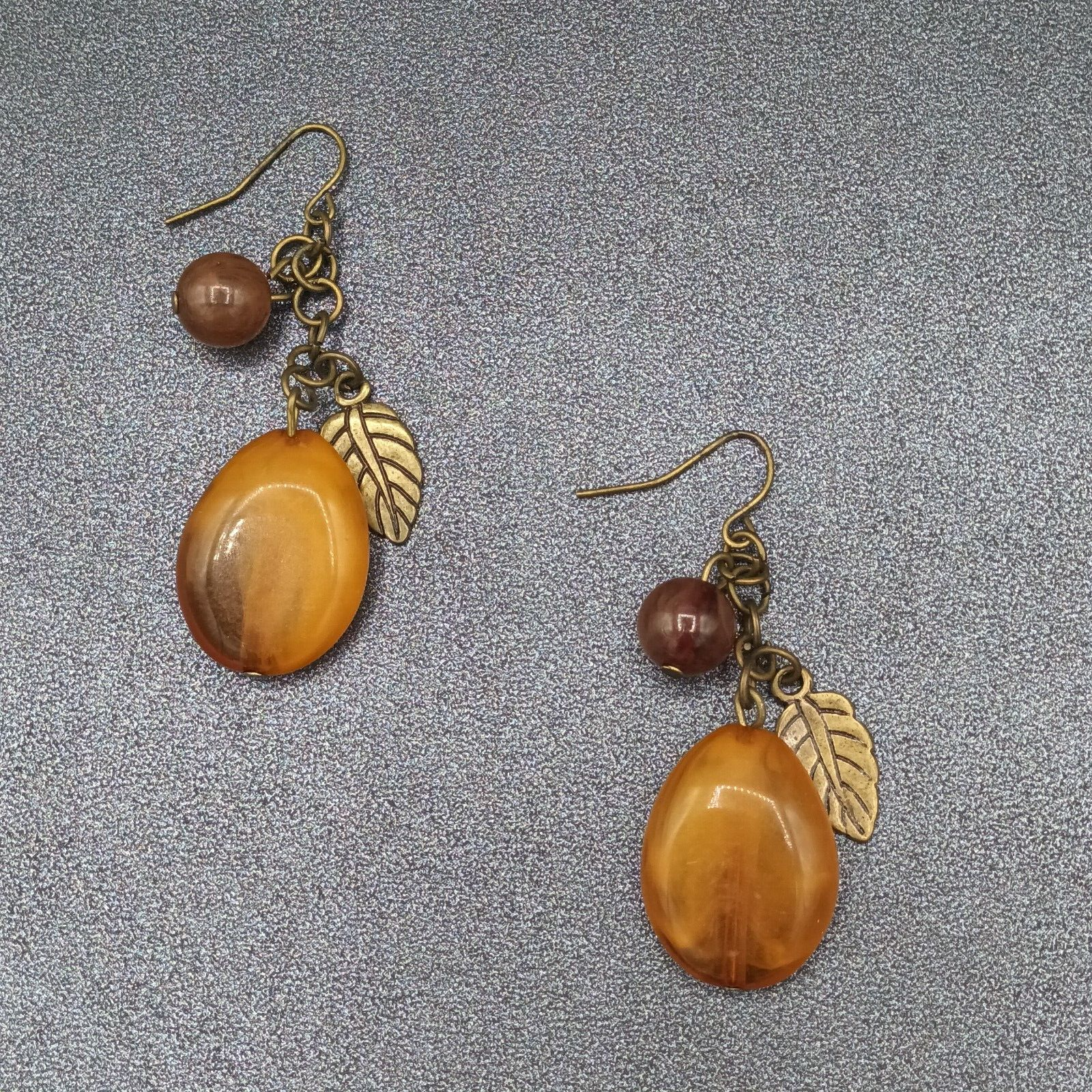 Pierced Earrings Bronze tone Acrylic Bead Natural Tones Leaf Dangle 1.75"