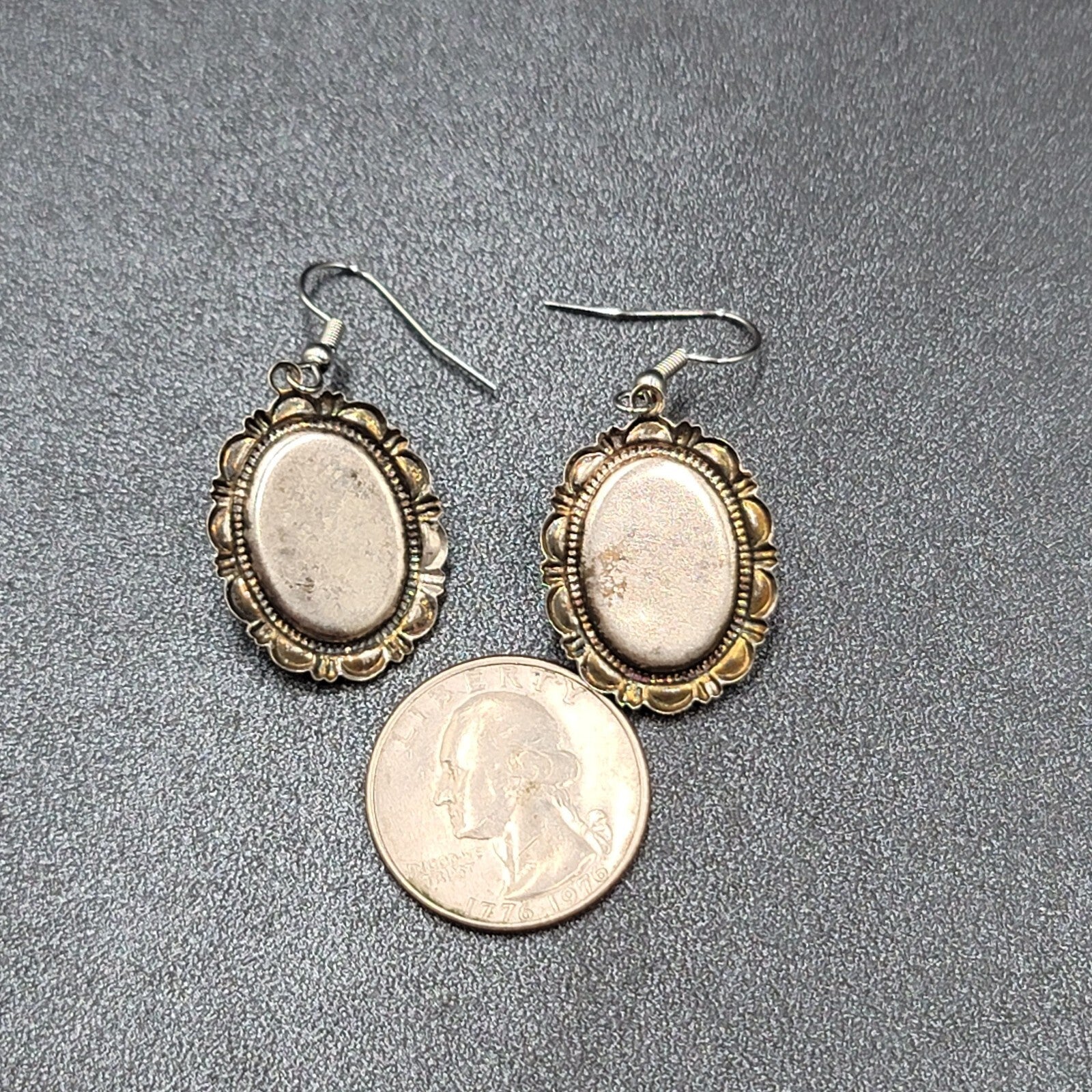 Pierced Earrings Paper Quilling Rose Flower Silver tone Dangle 1"