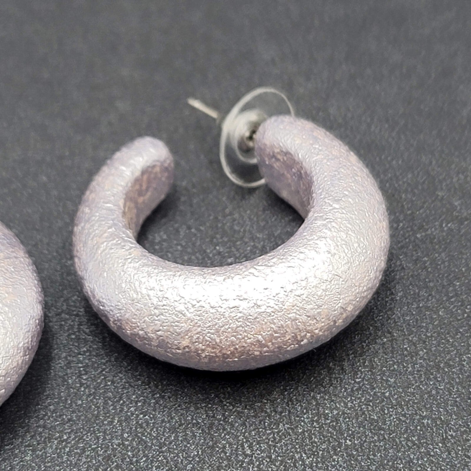Pierced Earrings Textured Silver Lavender Wide Thick Hoops Dangle 1 1/8"