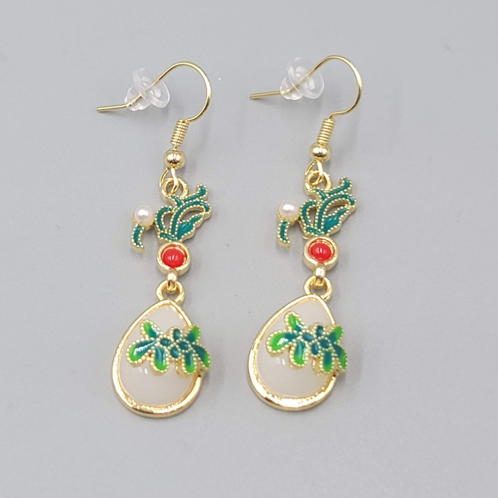 Gold tone White Teardrop Green Enamel Pierced Earrings Dangle 1.5"
