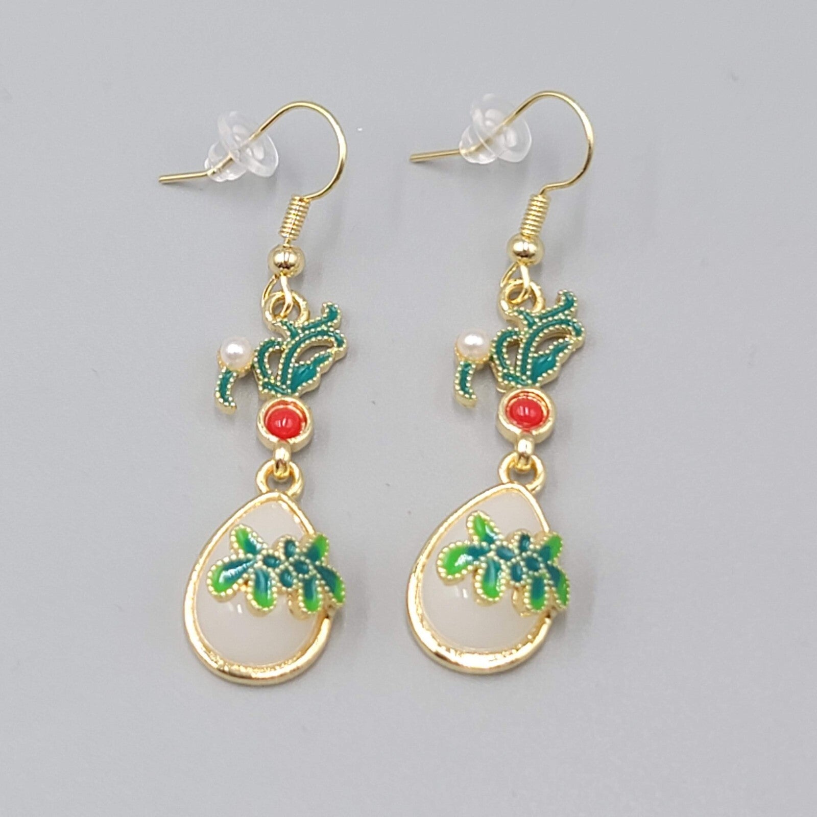 Gold tone White Teardrop Green Enamel Pierced Earrings Dangle 1.5"