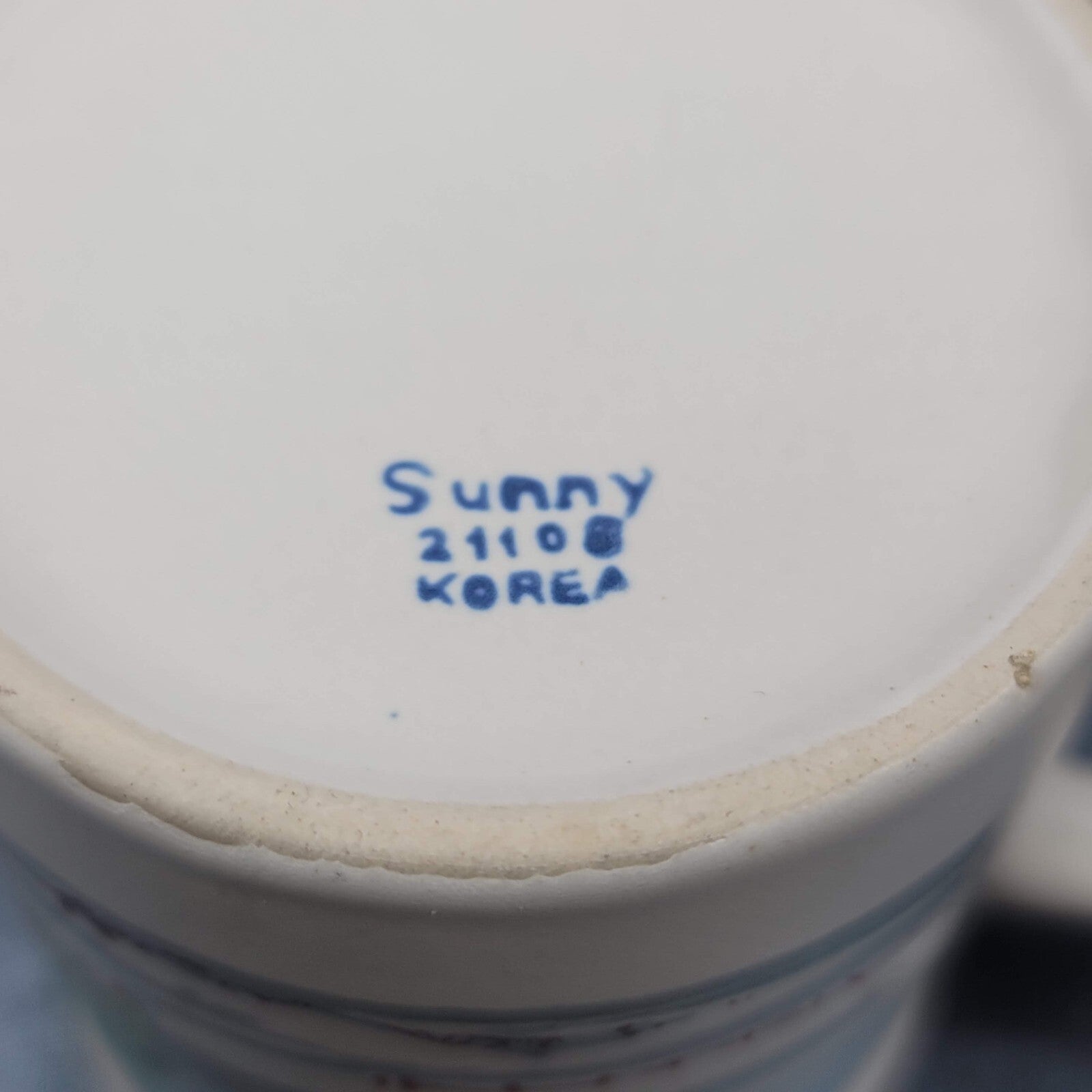 Sunny Stoneware Coffee Mug Made in Korea Winter Scene