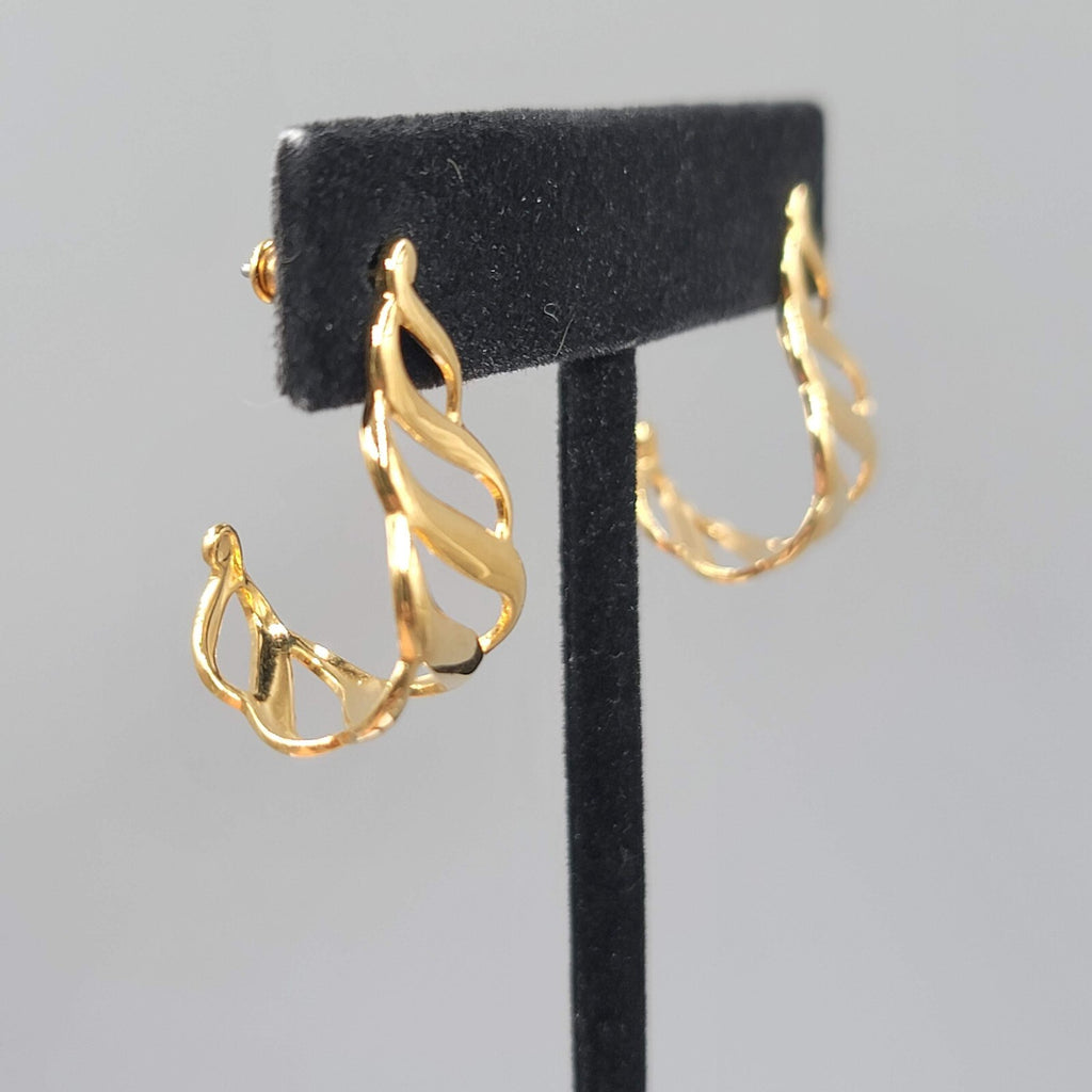 Vintage MONET Pierced Earrings Yellow Gold Plated Open Work Teardrop 1"