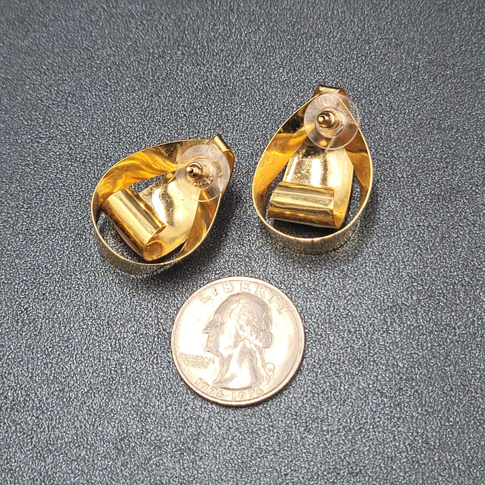 Vintage Pierced Earrings Gold tone Swirl Pink Statement Enamel Drop 1 1/8"