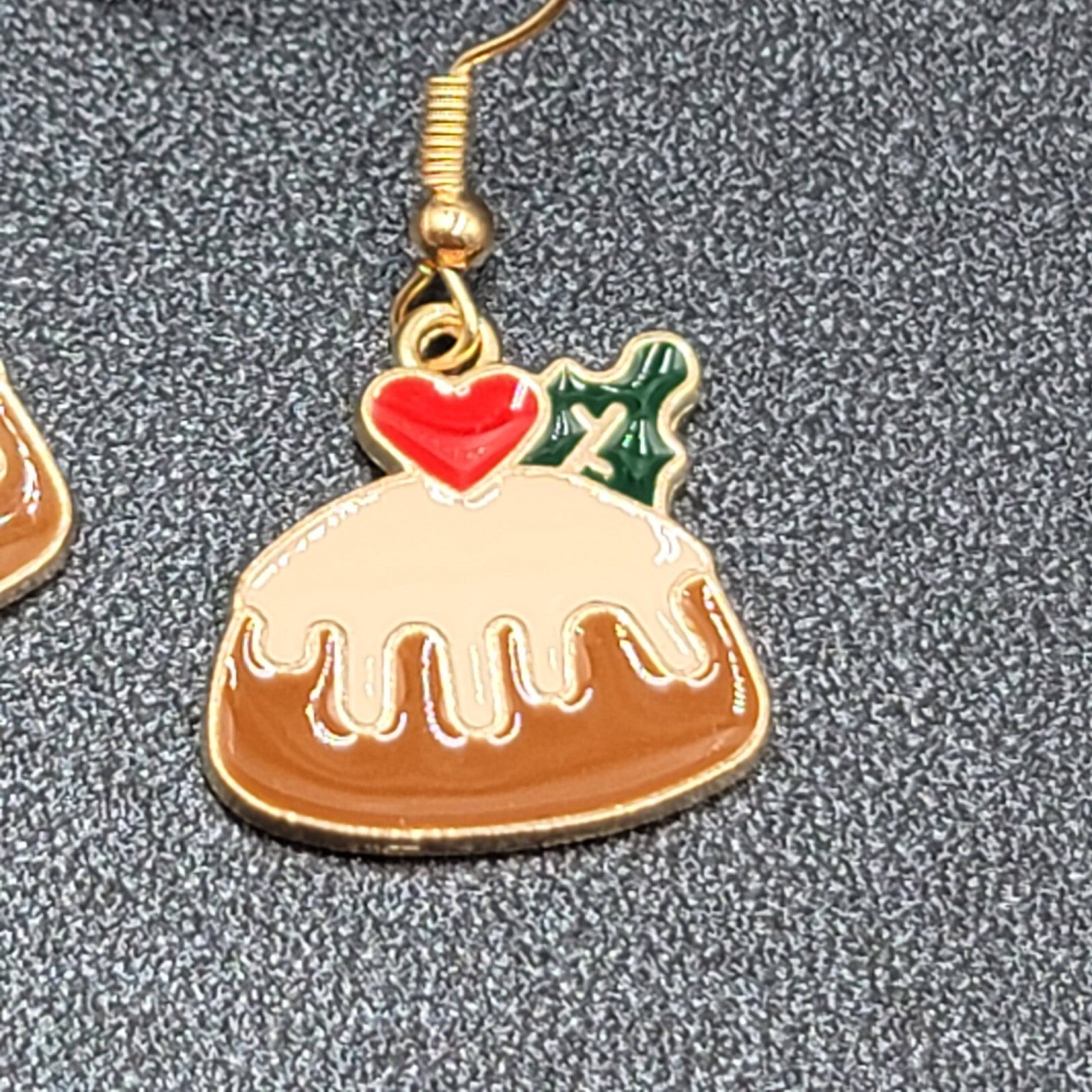 Bundt Cake Pierced Earrings Gold tone Dangle Enamel Sweet Treat 3/4"