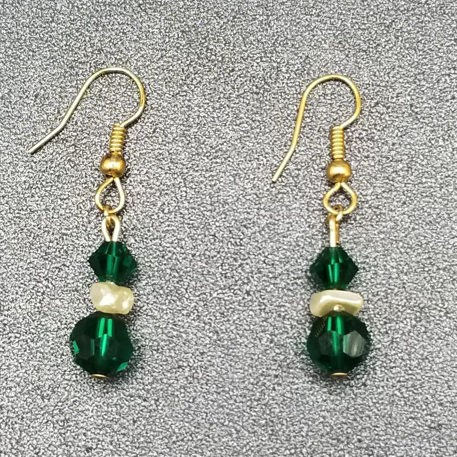 Pierced Earrings Gold tone Green Faceted Crystal Beaded Dangle  3/4"
