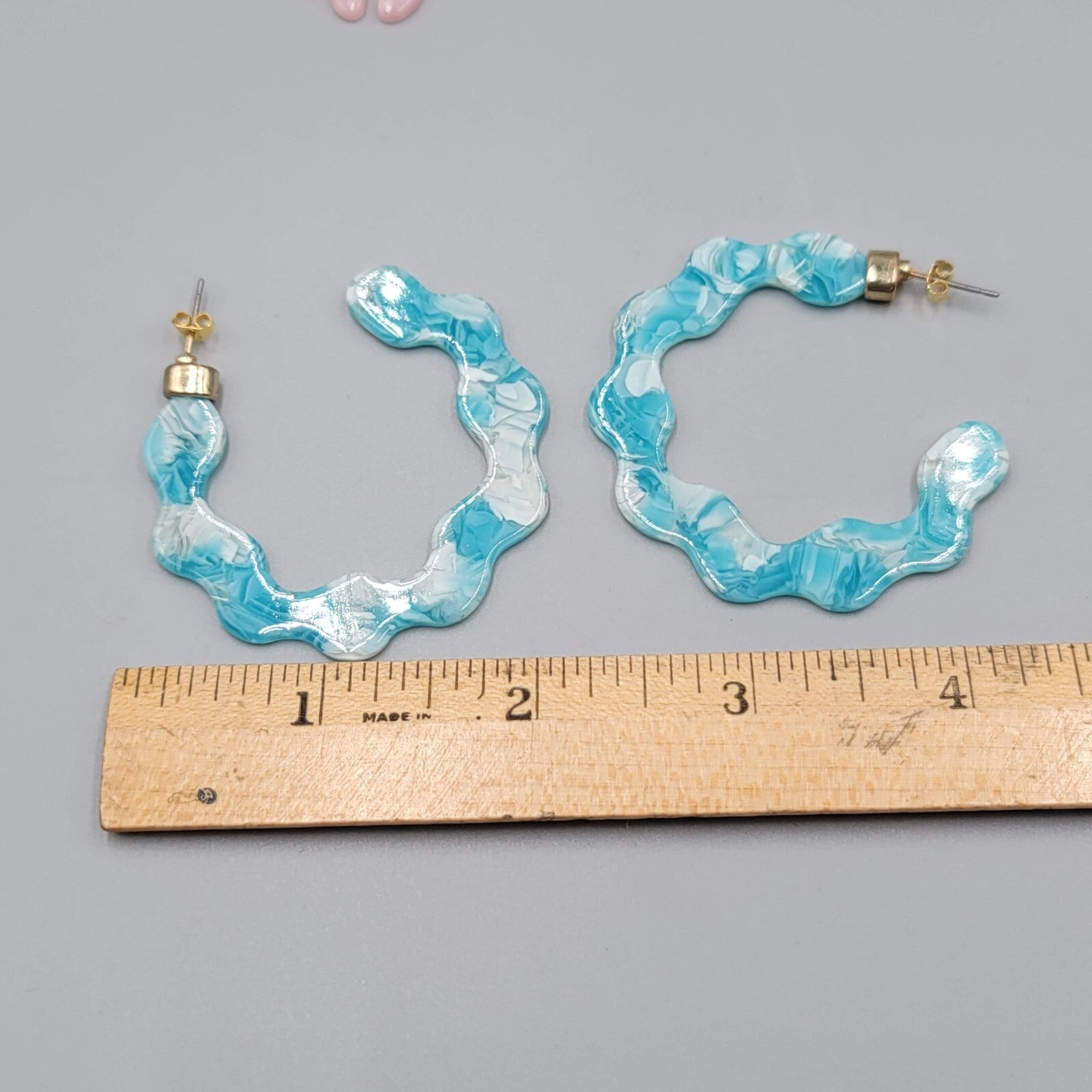 Blue Resin Scalloped Hoops Pierced Earrings Gold tone 2"