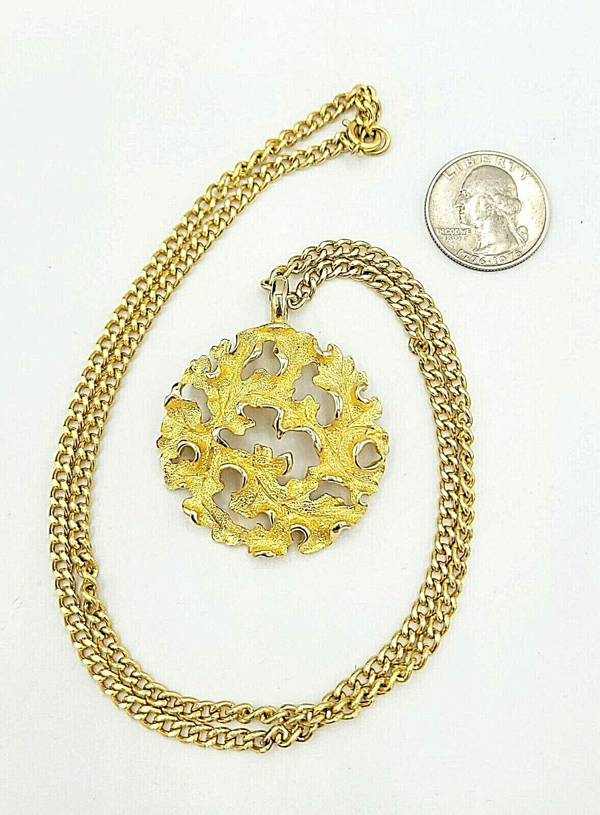 Vintage Necklace Gold tone Modernist Pendant 1 5/8" Statement Jewelry 24"