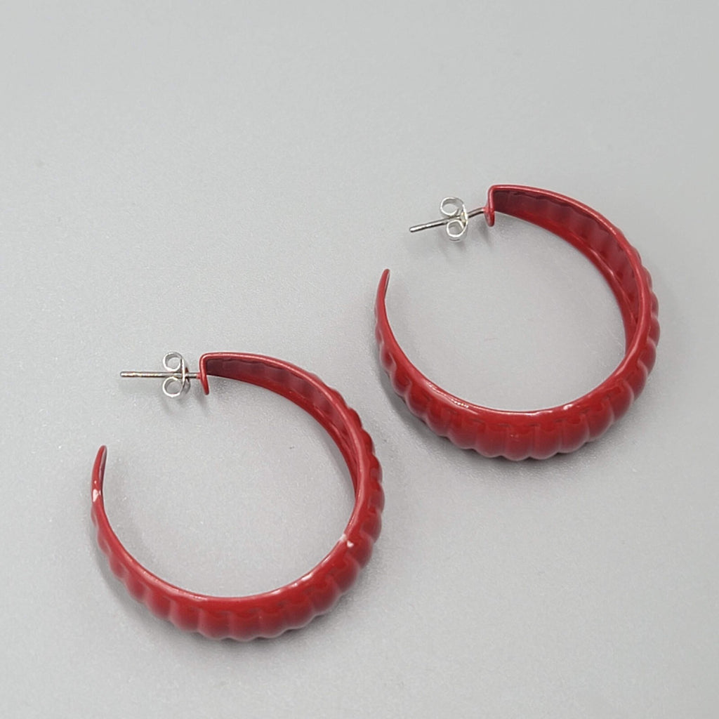 Vintage Pierced Earrings Red Enamel Ribbed Hoops 1.25"
