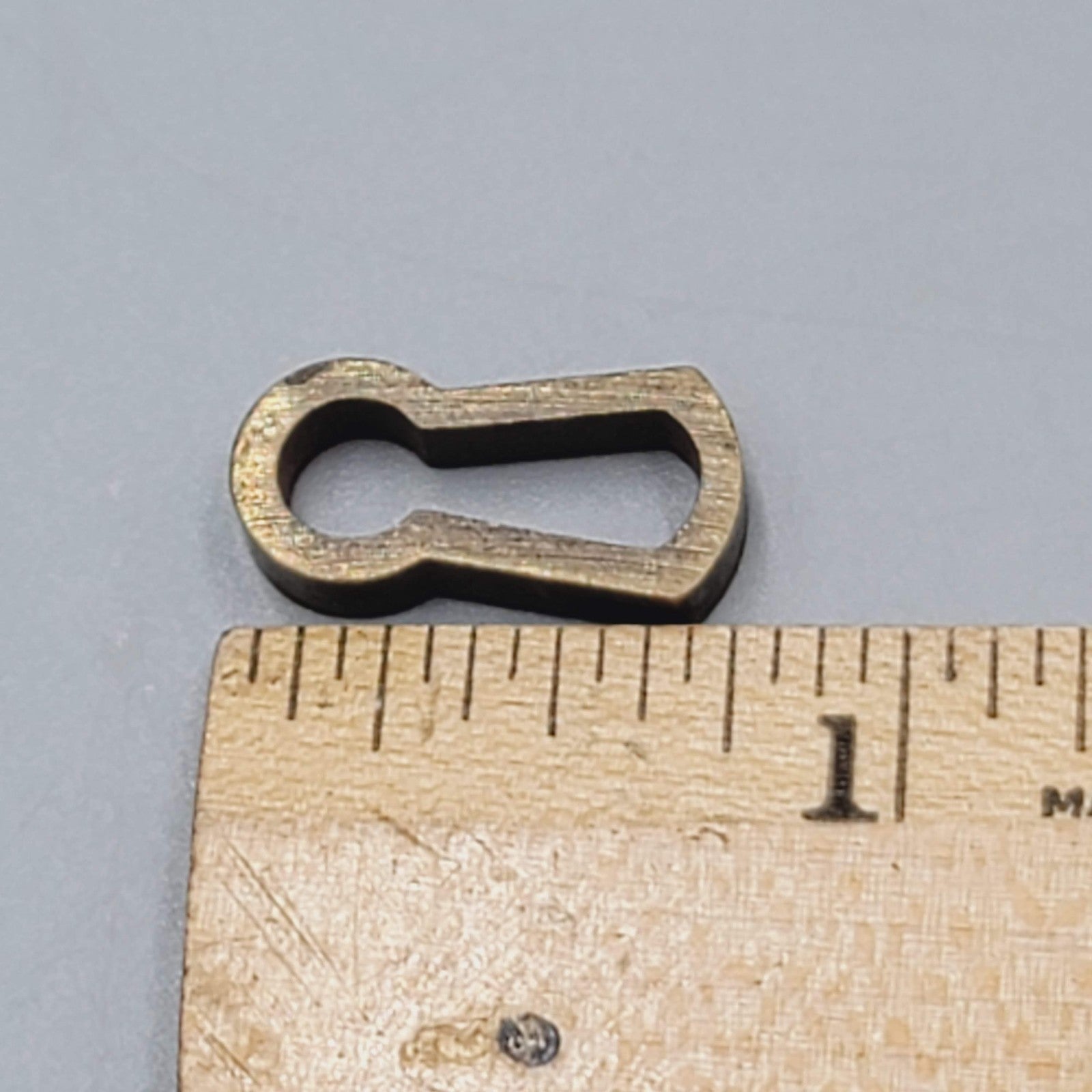 Vintage SINGLE Brass Skeleton Key hole Insert Escutcheon Salvage Hardware 3/4"