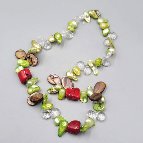 Dyed Shell Coral and Clear Quartz Bead Necklace Multicolor 18"