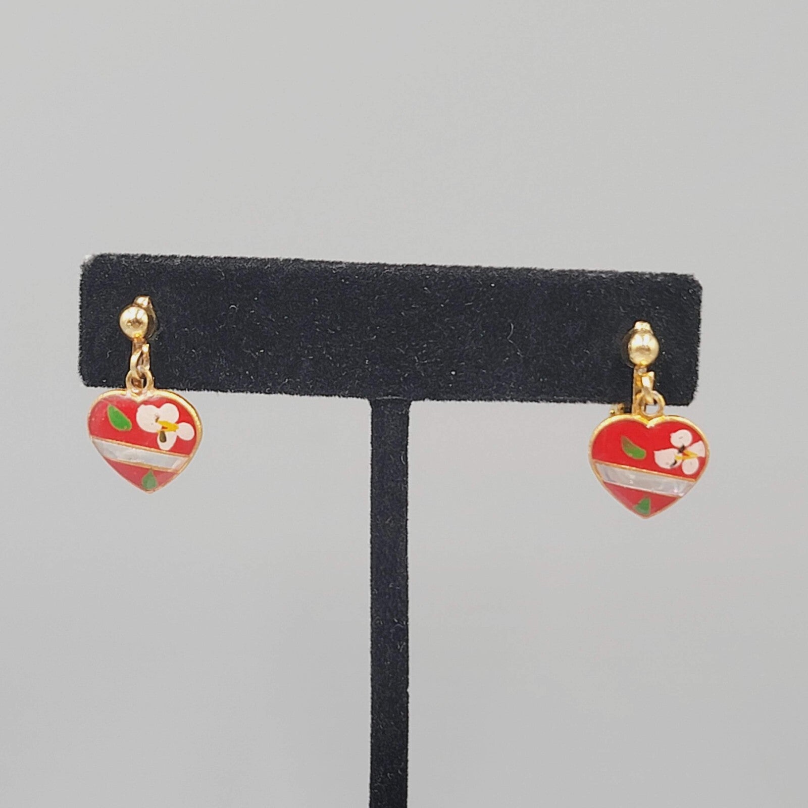 Vintage Red Heart Dangle Clip on Earrings Gold tone Flower 1/2"