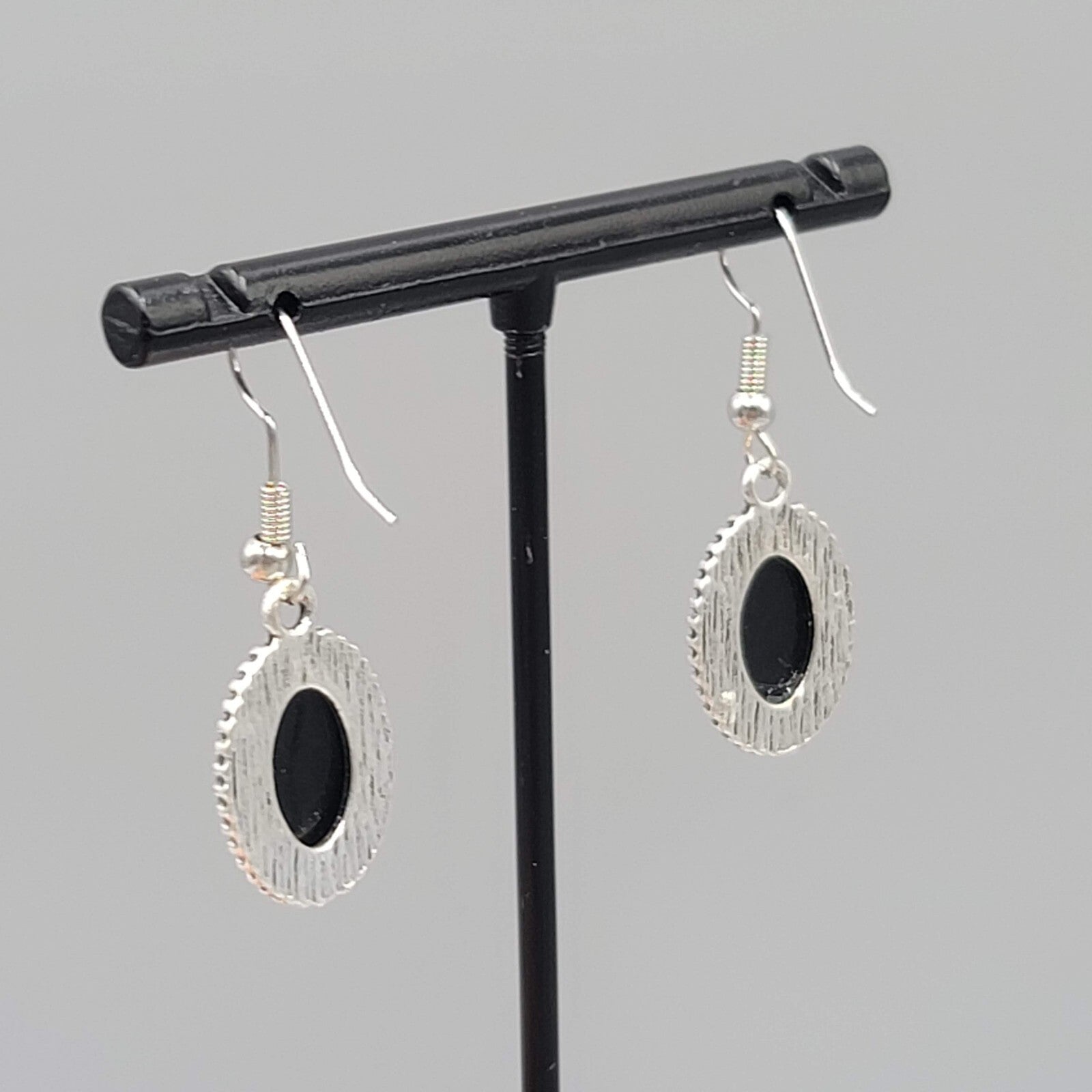 Pierced Earrings Silver tone Oval Black Cabochon Dangle 3/4"