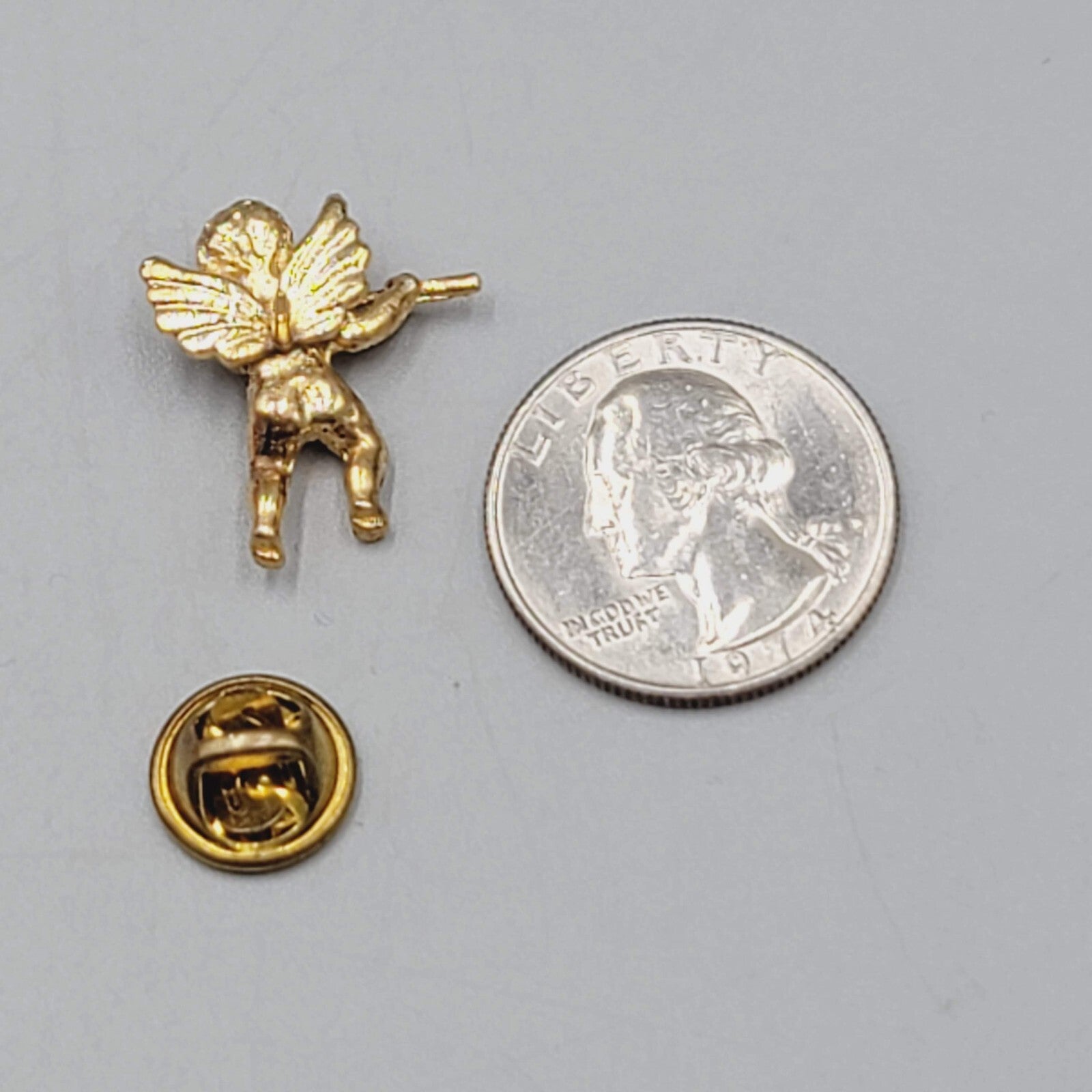 Guardian Angel Cherub Gold Tone Vintage Lapel Pin Playing a Flute