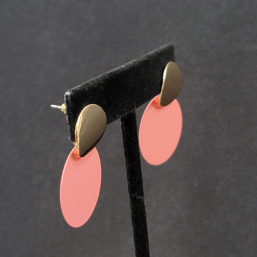 Pierced Earrings Gold tone Matte Pink Enamel Disc Dangle 1.25"