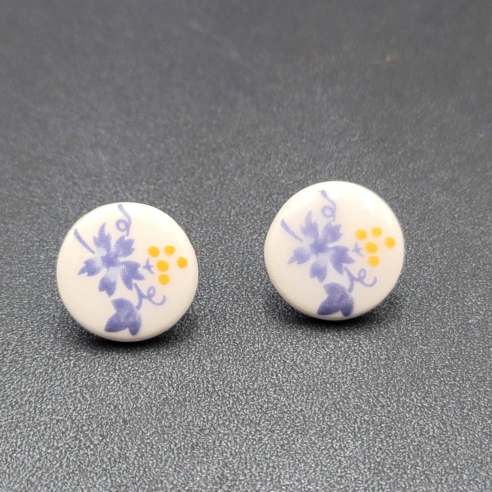 Vintage Pierced Earrings Ceramic White Hand Painted Purple Yellow Grapes 3/4"