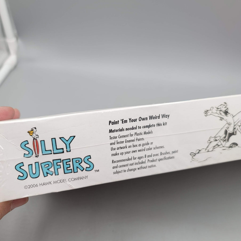 Hawk Classics Silly Surfers Hot Dogger & Surf Bunny Plastic Model Kit 16014
