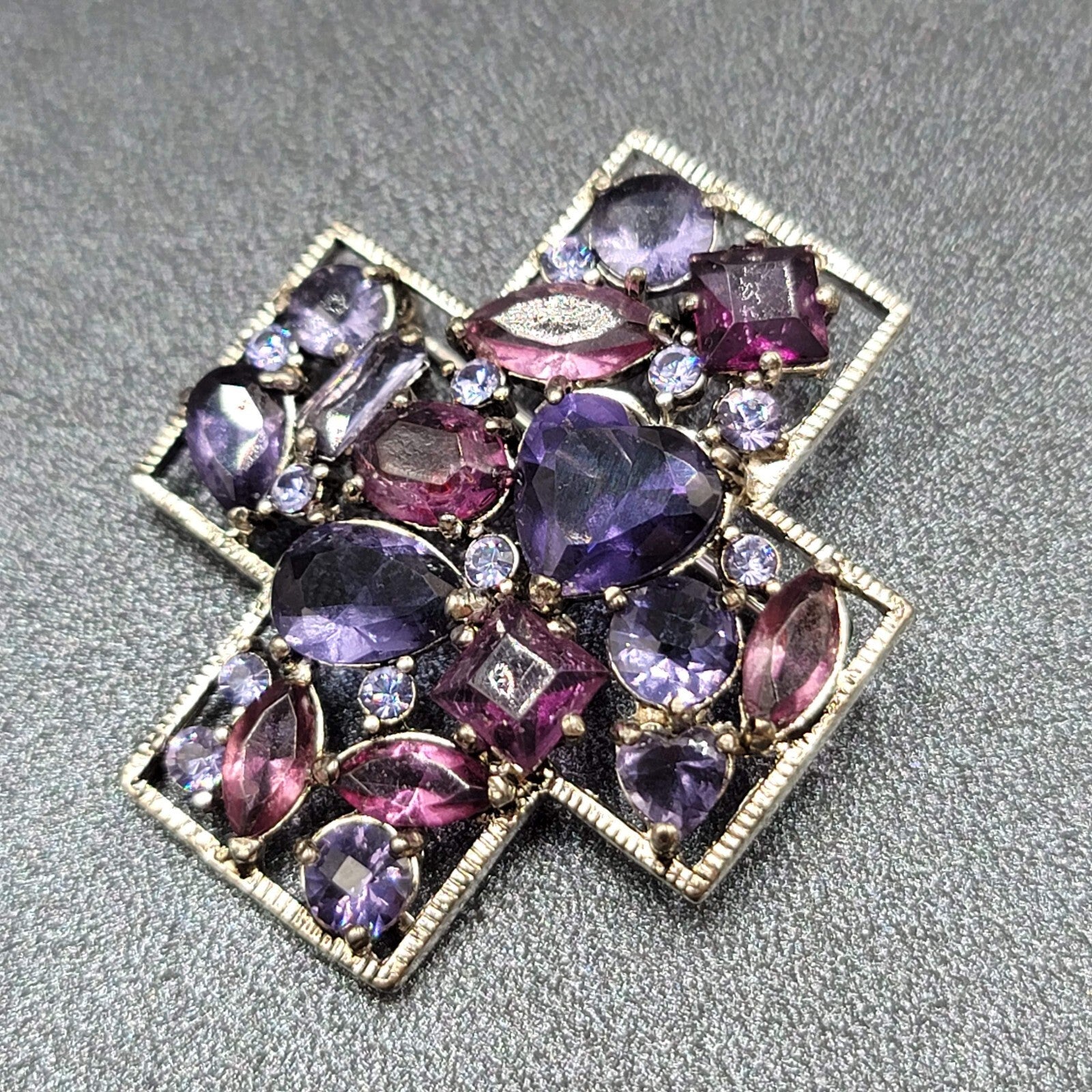 Rhinestone Brooch Purple Prong Set Heart Silver tone Cross Estate Jewelry 1 5/8"