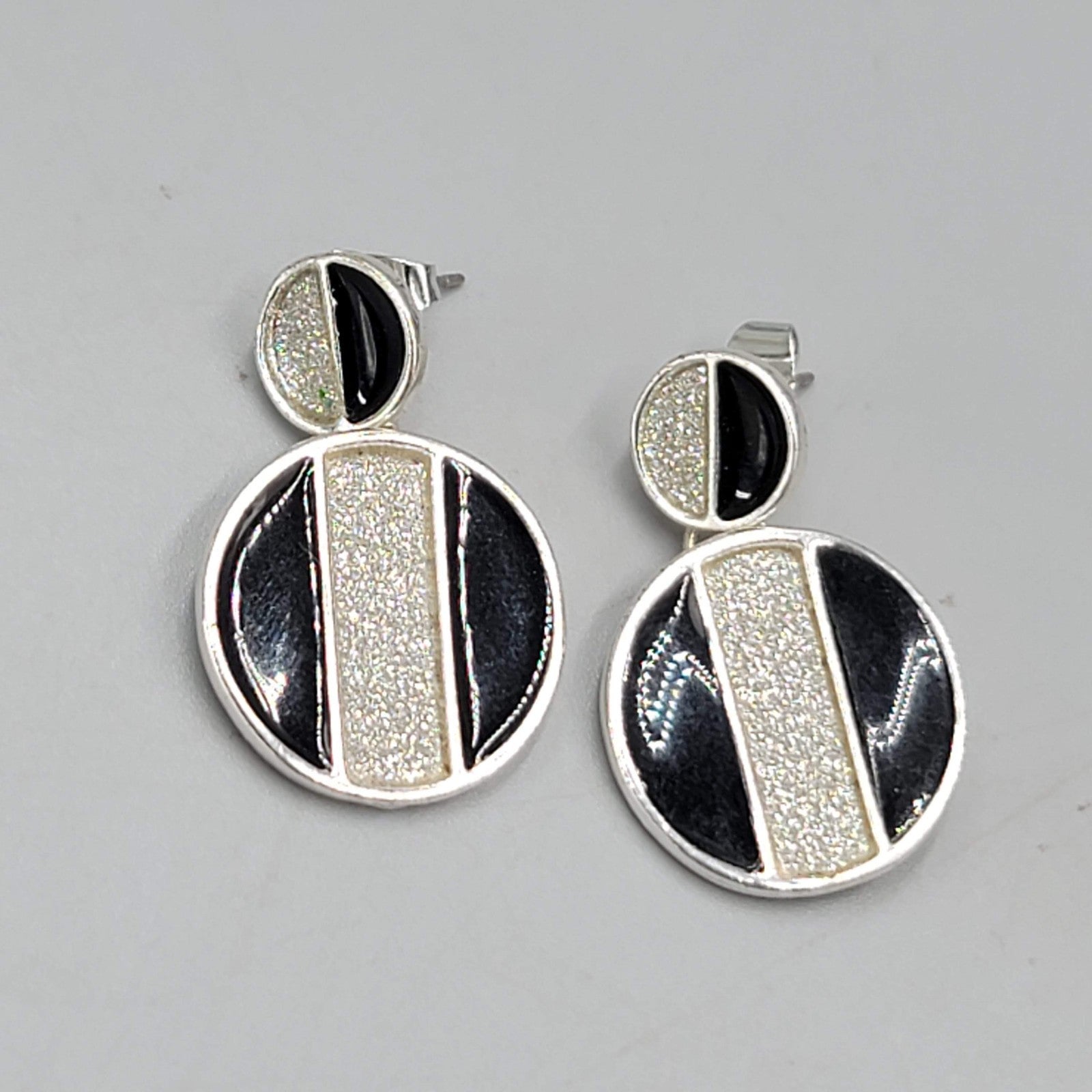 Pierced Earrings Silver tone Dangle Black Enamel Round 1 1/8"