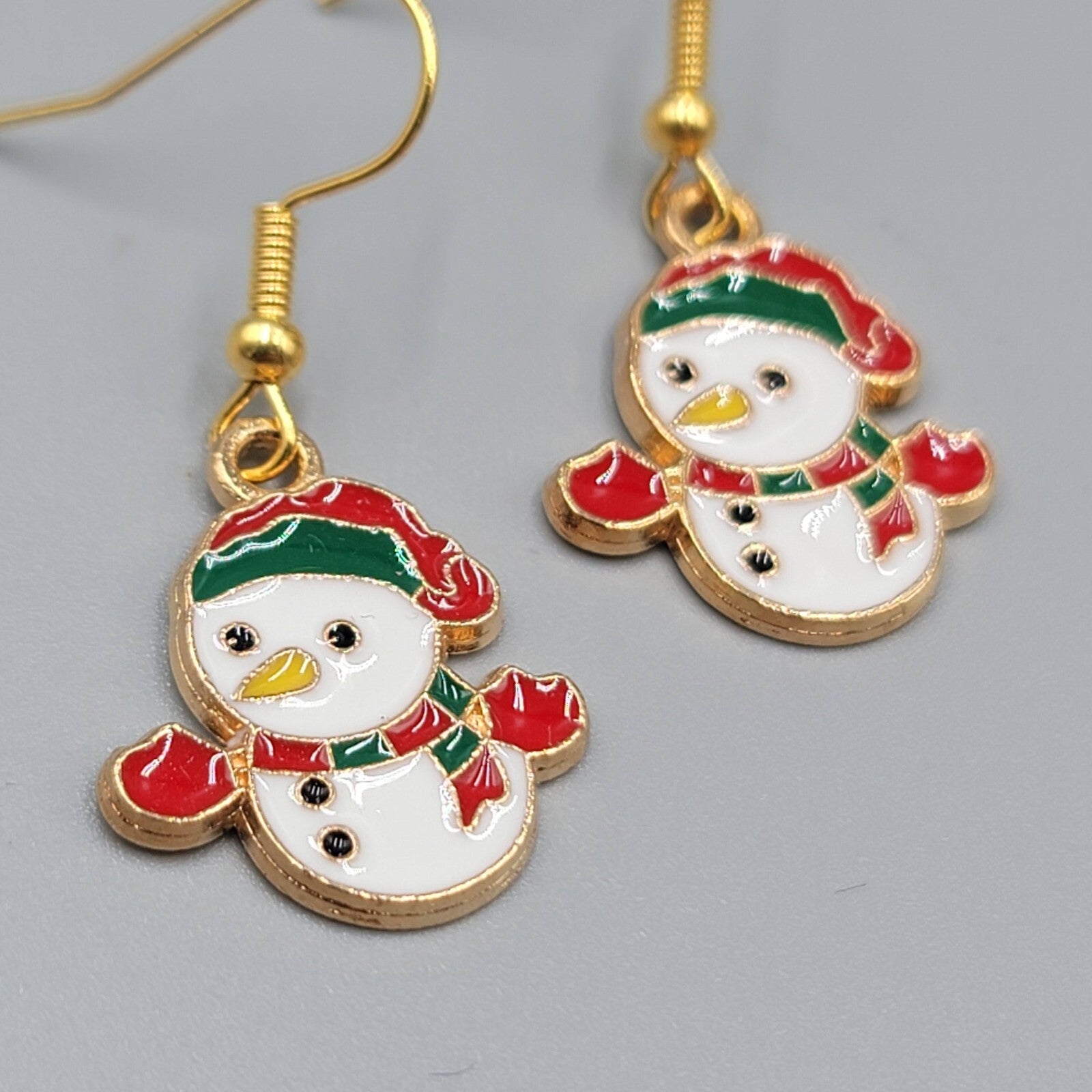 Snowman Pierced Earrings Christmas Holiday Enamel Dangle Gold tone 3/4" New