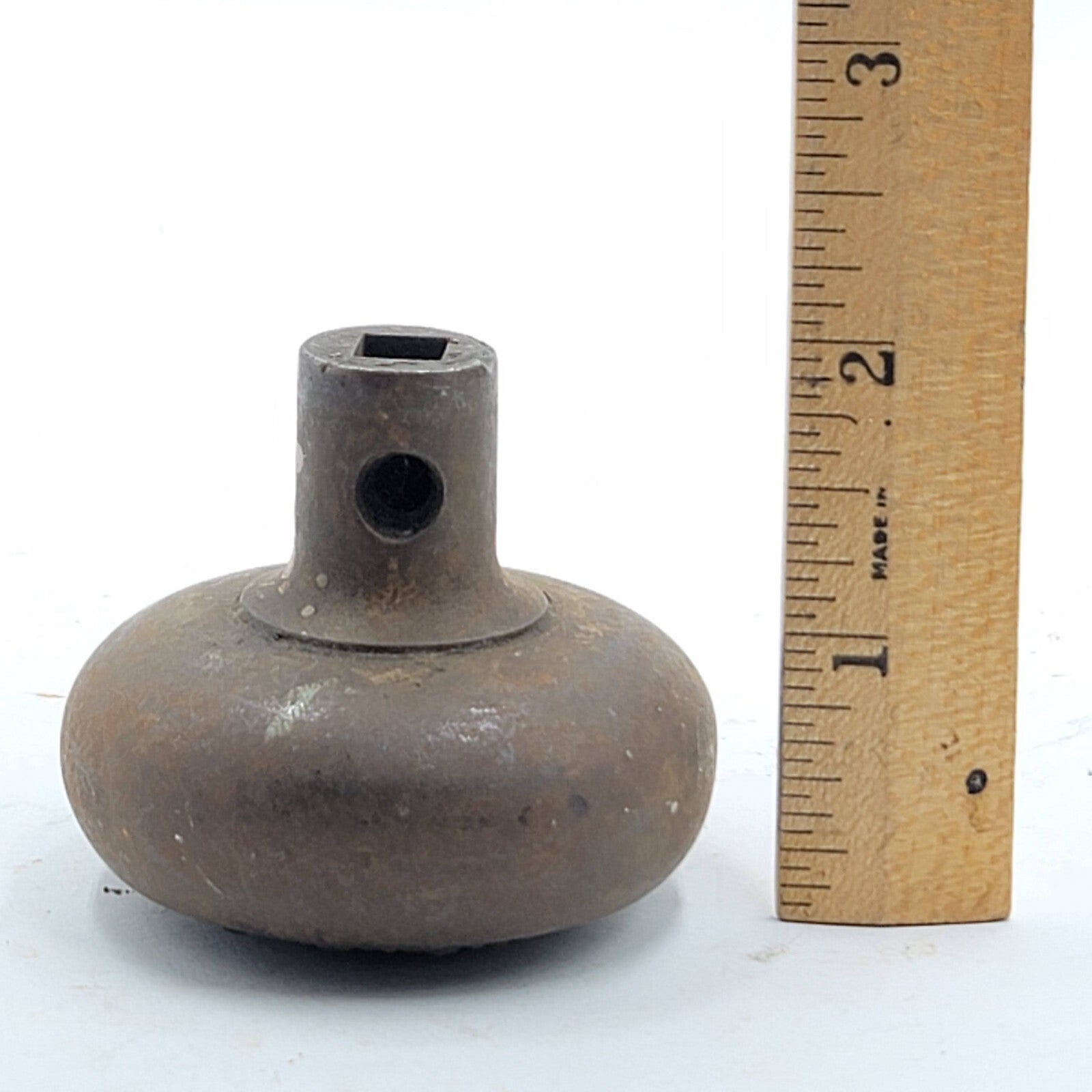 Vintage SINGLE Cast Iron Doorknob Salvage Door Hardware 2.25"  45ddee