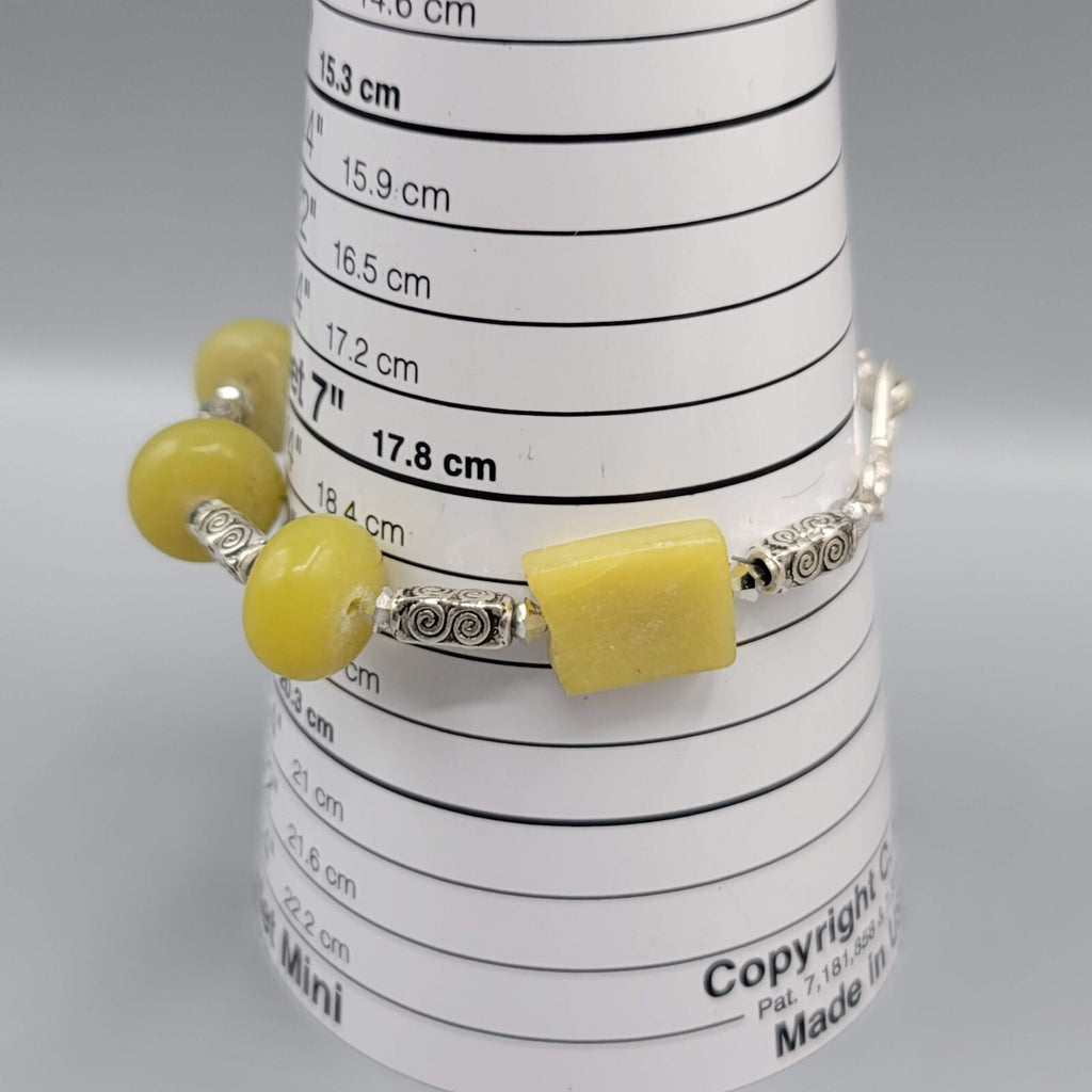 Chunky Yellow Stone Bead Bracelet Silver tone Artisan Jewelry 7.5"