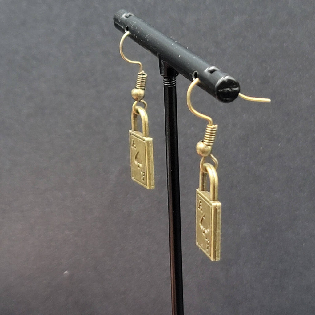 Ace of Spades Pierced Earrings Bronze tone Dangle 3/4"