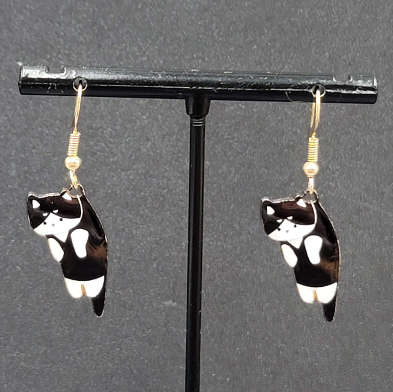 Kitty Cat Pierced Earrings Gold tone Black White Tuxedo Kitten Hanging Dangle 1"