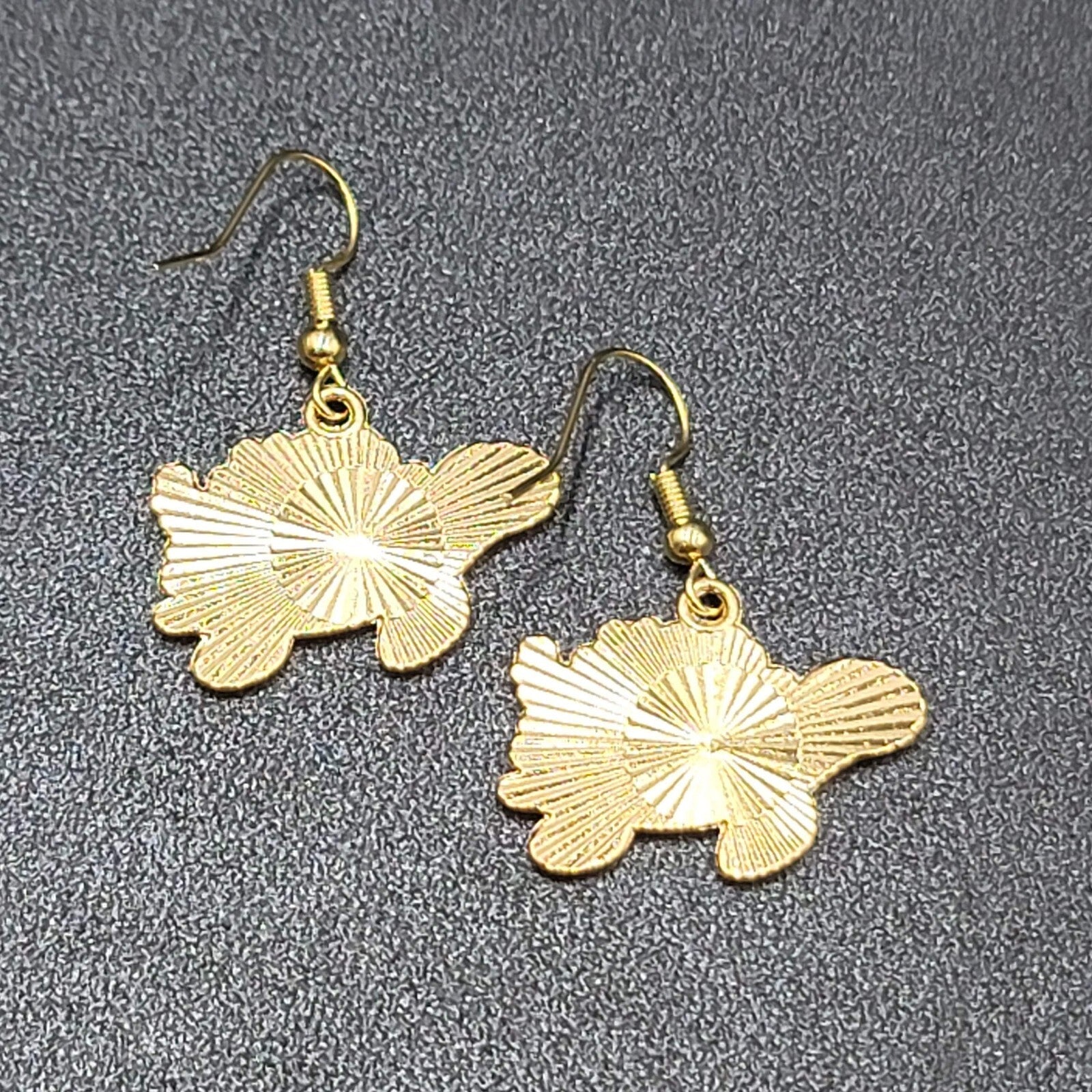 Turtle Pierced Earrings Gold tone Enamel Flowers Dangle 3/4"