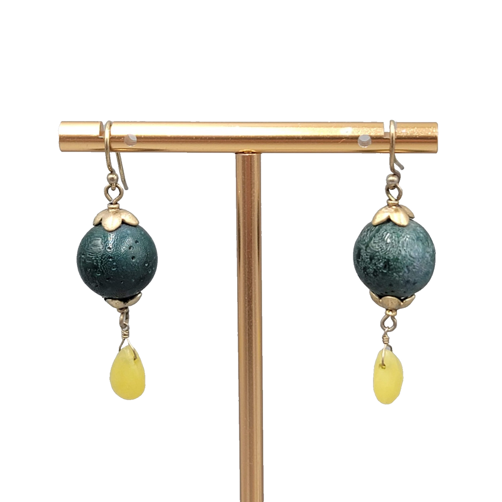 Green Stone Bead Pierced Earrings Yellow Teardrop Gold tone Dangle 1 3/8"