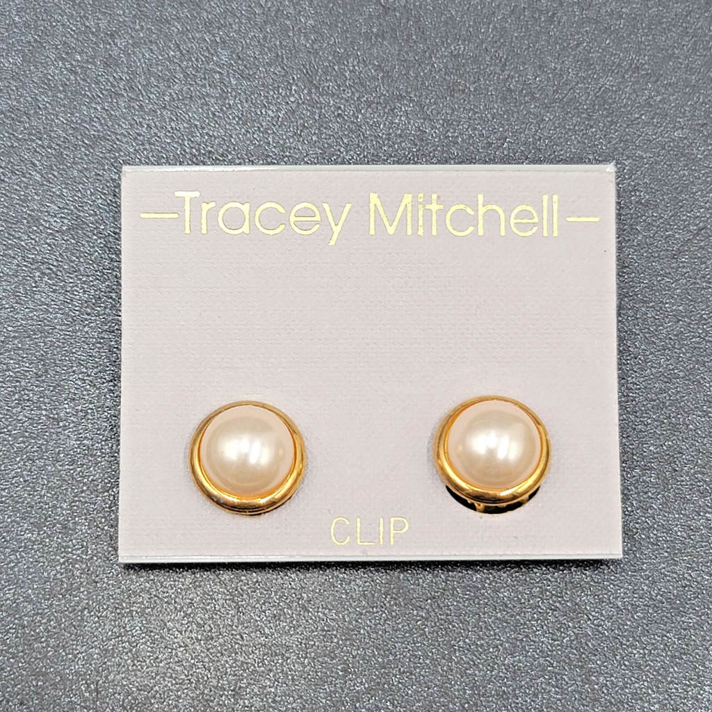 Vintage Tracey Mitchell Clip on Earrings Gold tone Faux Pearl Studs NOS 1/2"