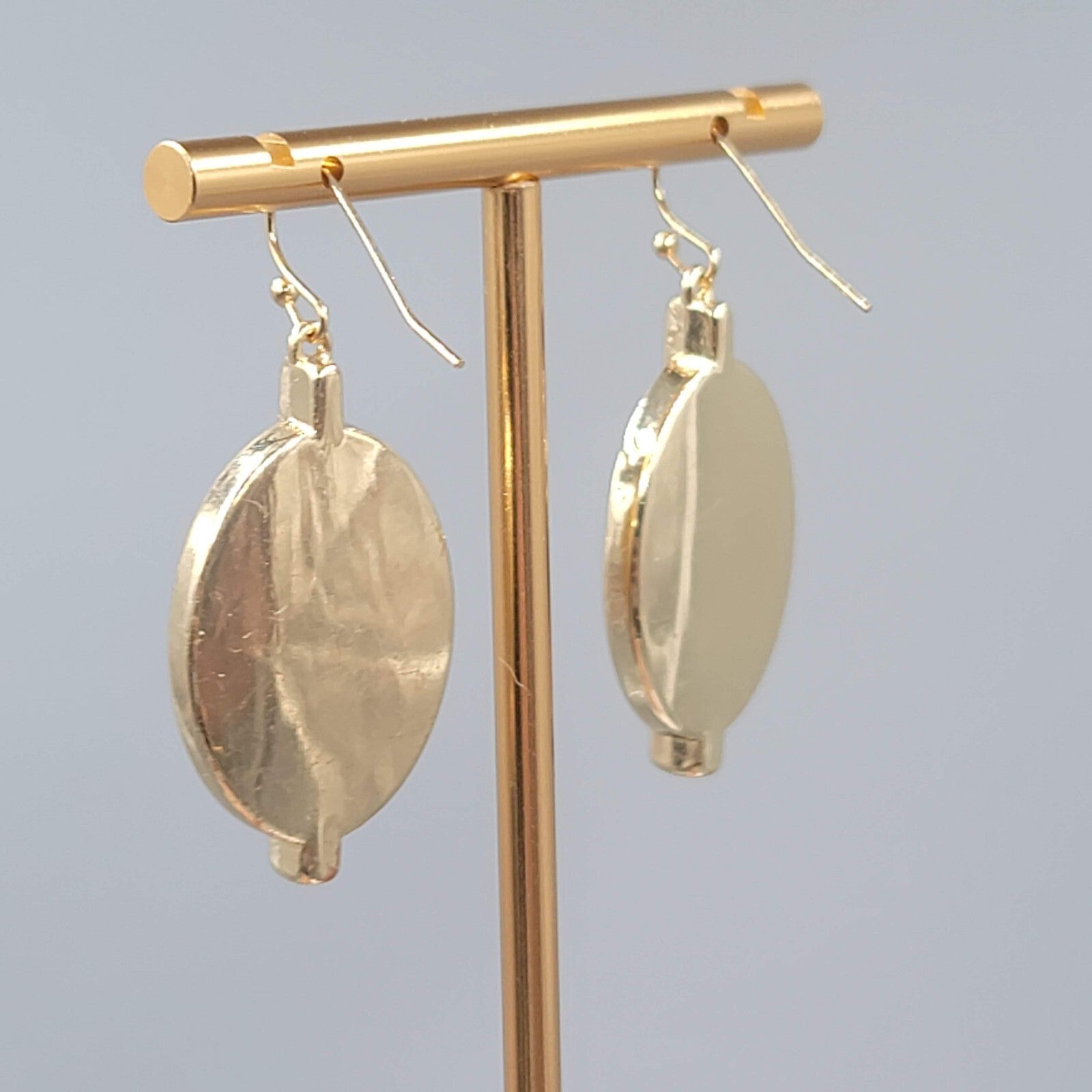 Oval Pierced Earrings Gold tone Dangle Peach Iridescent 1.5"