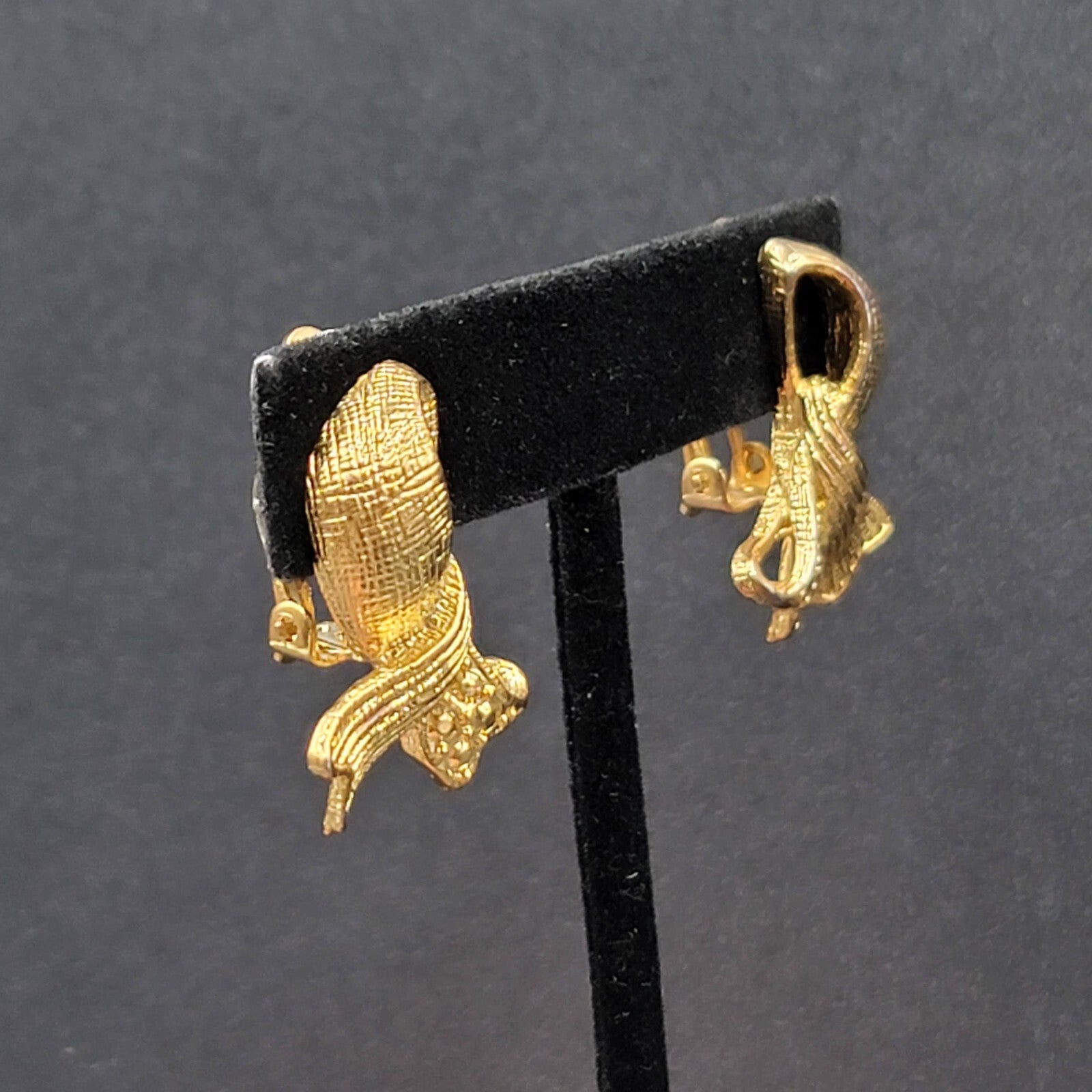 Vintage Clip on Earrings Gold Plated Textured Ribbon Style Drop 1.5"