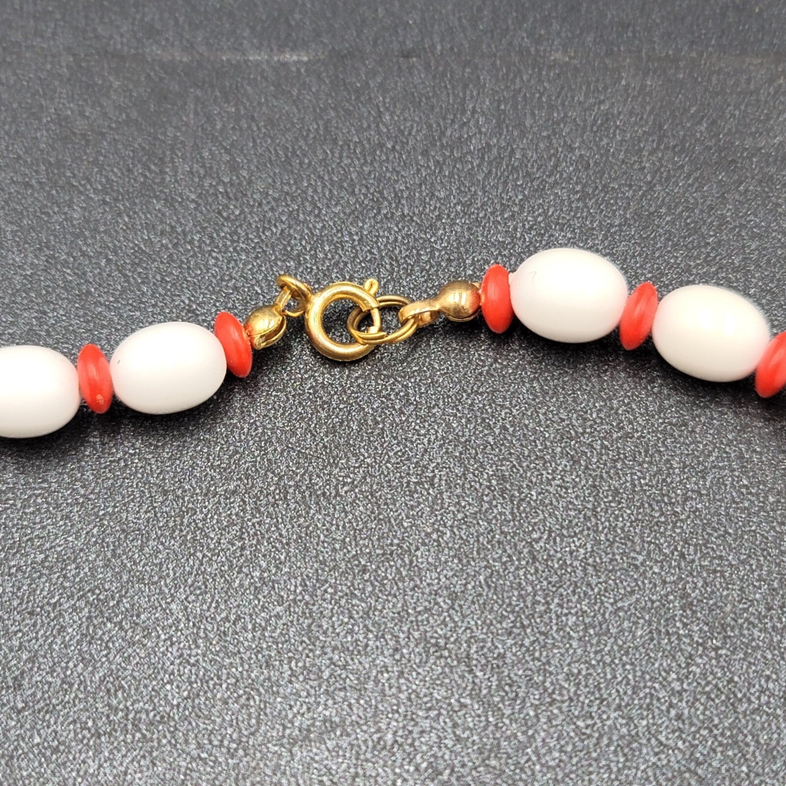 Vintage Necklace White and Red Graduated Bead Estate Costume Jewelry 24"