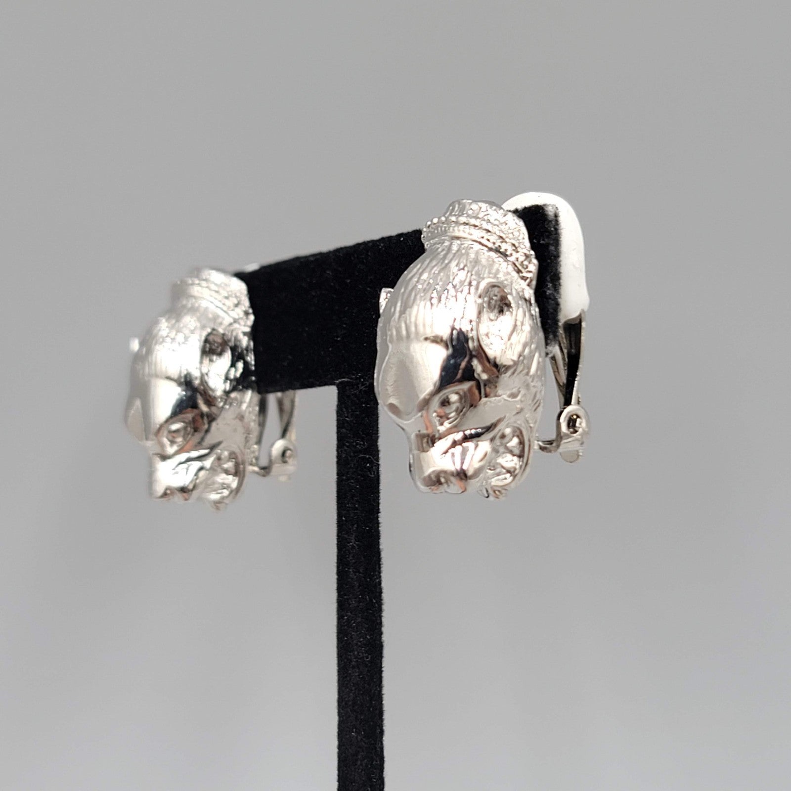 Vintage Cougar Big Cat Statement Clip on Earrings Silver Plated 7/8 in