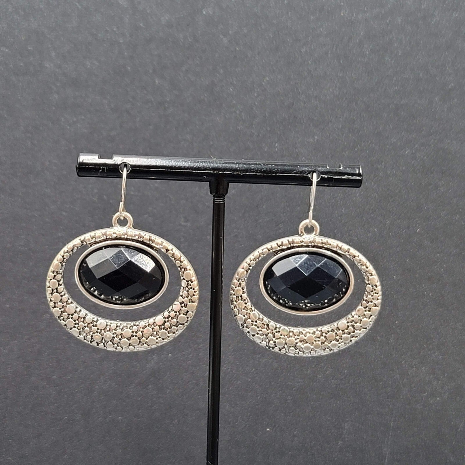 Pierced Earrings Silver tone Black Center Oval Dangle 1.25"